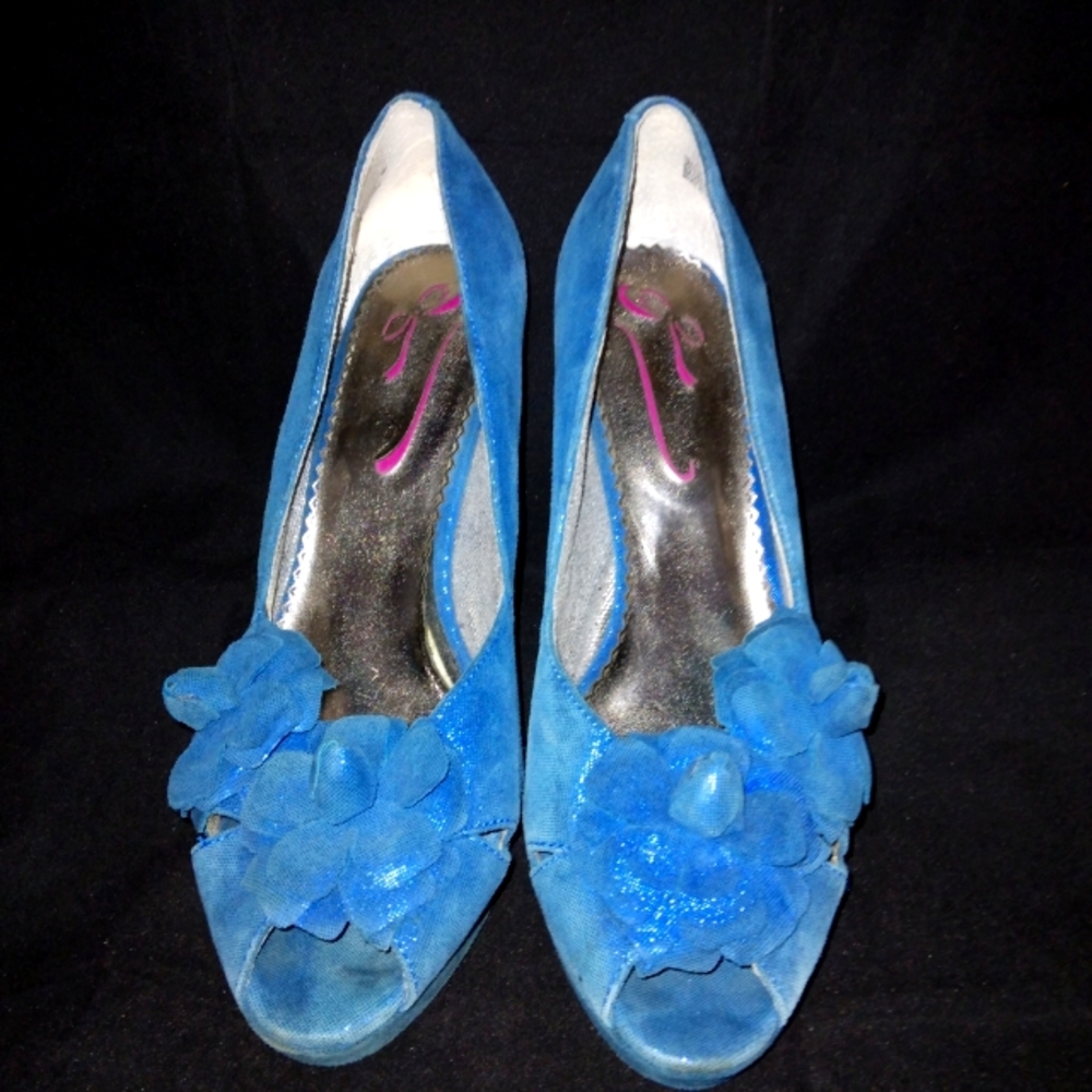 EUC Poetic License Blue 3D Flowers Heels